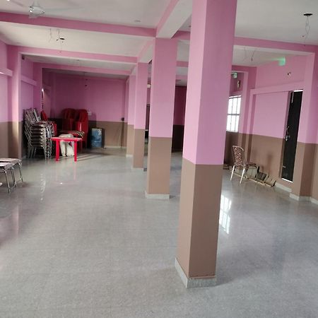 Hotel Radhey Krishna ปัฏนา ภายนอก รูปภาพ