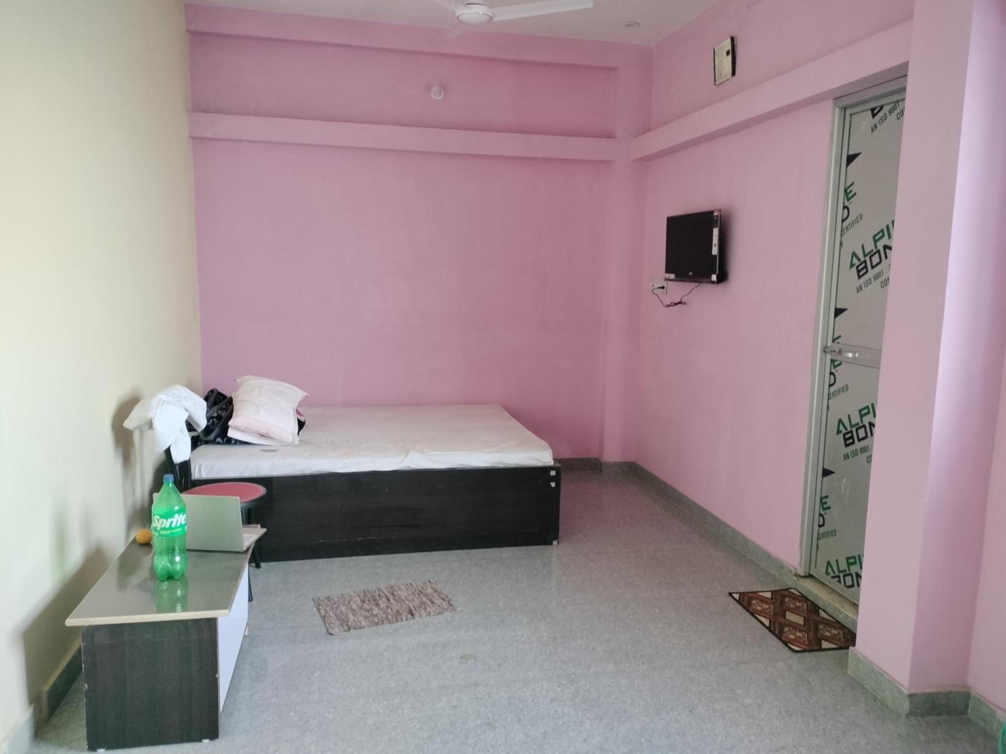 Hotel Radhey Krishna ปัฏนา ภายนอก รูปภาพ